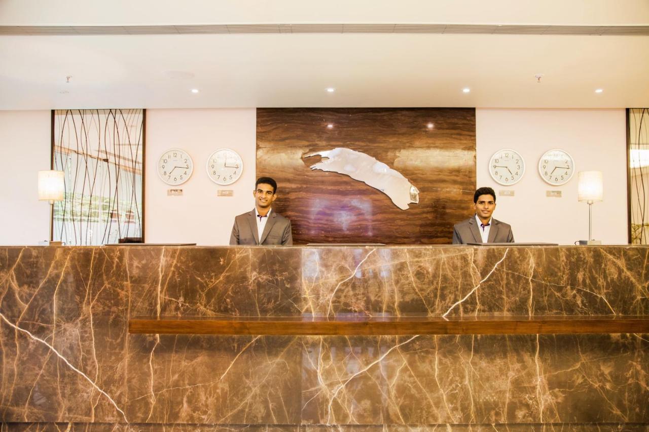 Hotel Central Park Манипала Экстерьер фото